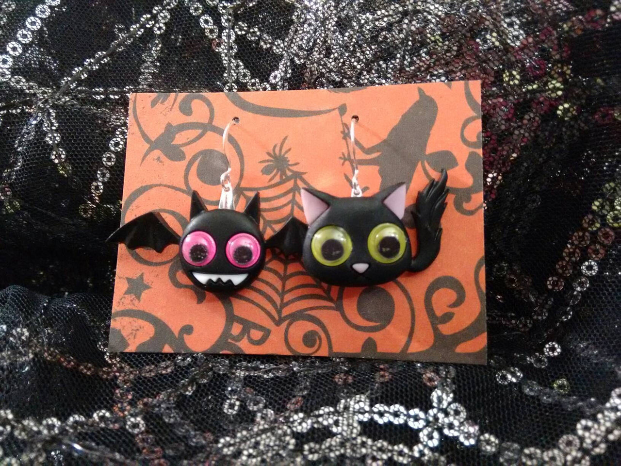 Cat jewelry, cat earrings, bat jewelry, bat earrings, Halloween cats, Halloween bats, Halloween earrings, Halloween jewelry, goth earrings