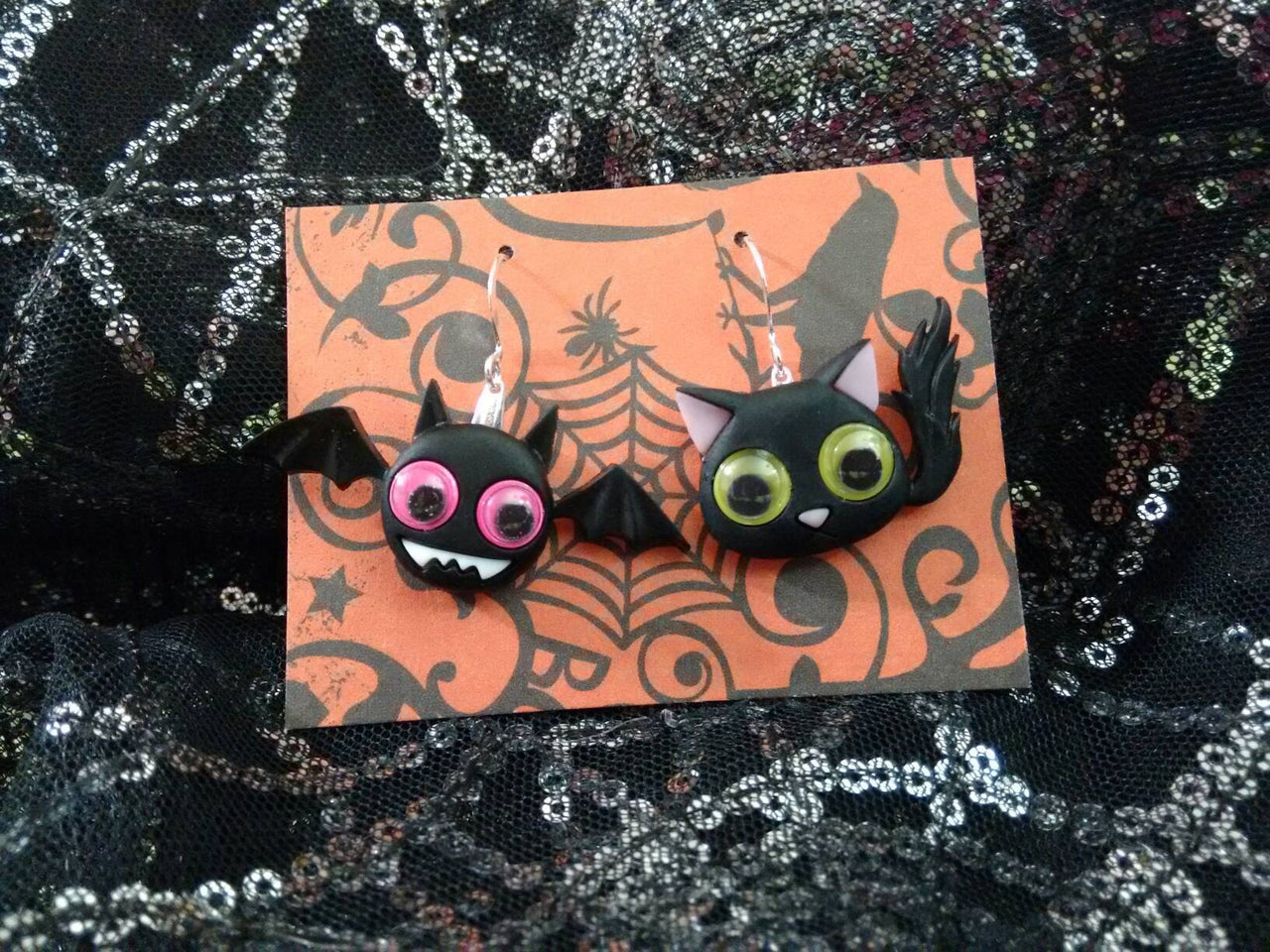 Cat jewelry, cat earrings, bat jewelry, bat earrings, Halloween cats, Halloween bats, Halloween earrings, Halloween jewelry, goth earrings