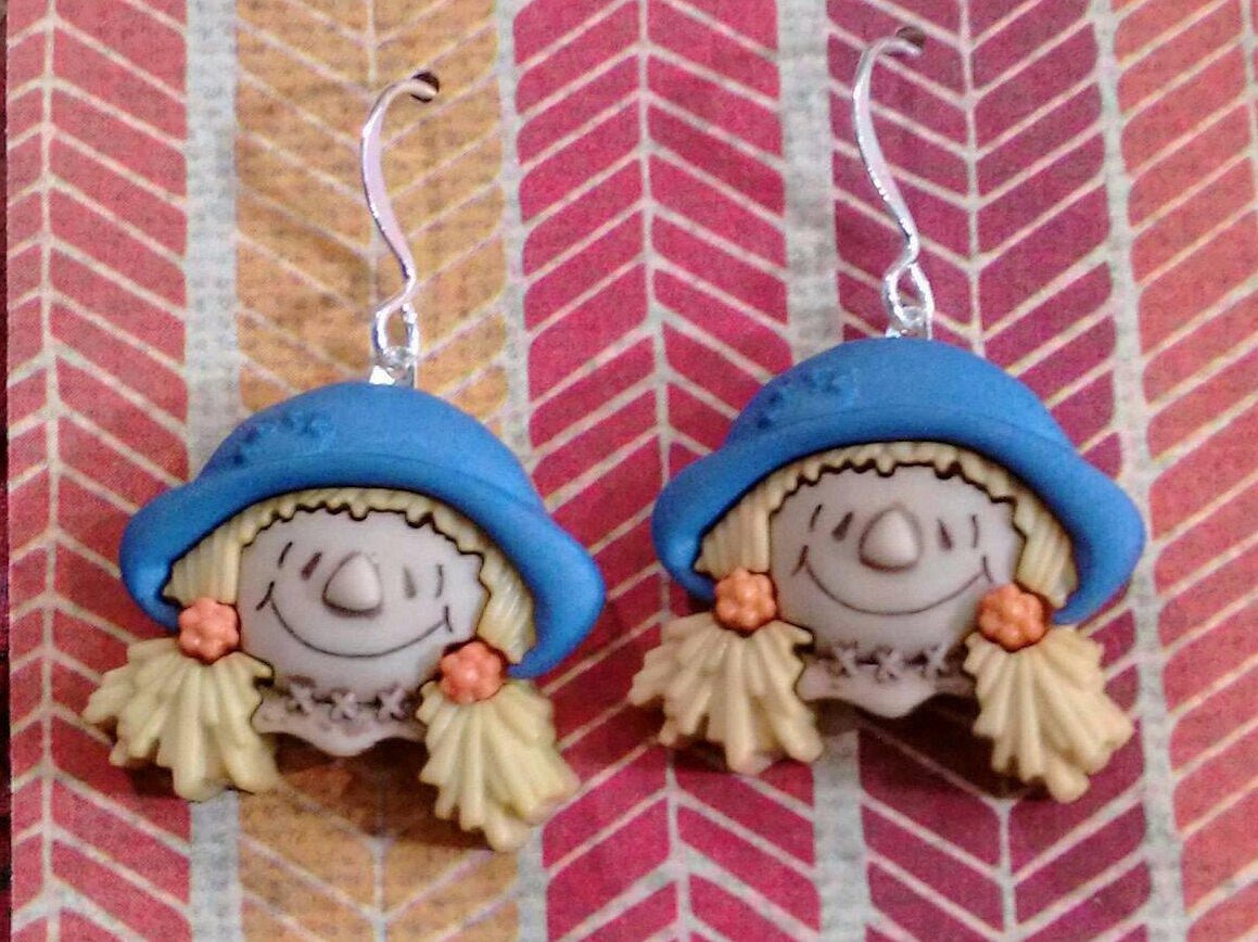 thanksgiving scarecrows, scarecrow earrings, fall earrings, scarecrow lovers, gifts under 10, holiday earrings, thanksgiving earrings