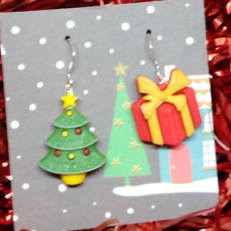 Christmas tree with present earrings